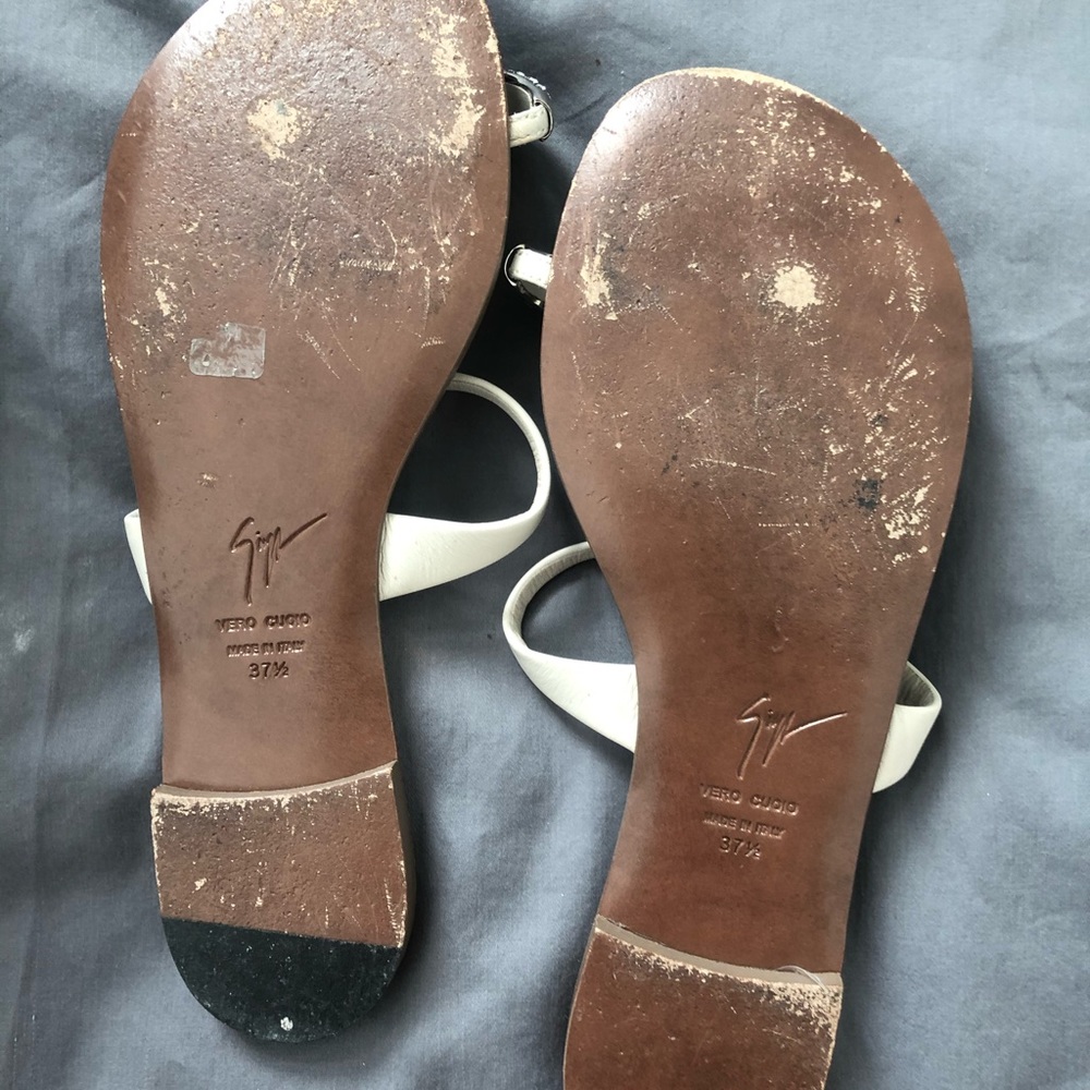 Sandal - Picture 9 of 10